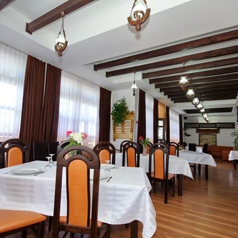 Imagini Restaurant Laguna Albastra