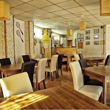 Imagini Restaurant Caramida Verde