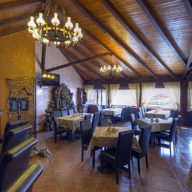 Imagini Restaurant Fortul Doftanei