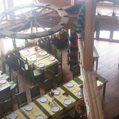 Restaurant Coliba Vanatorului foto 2