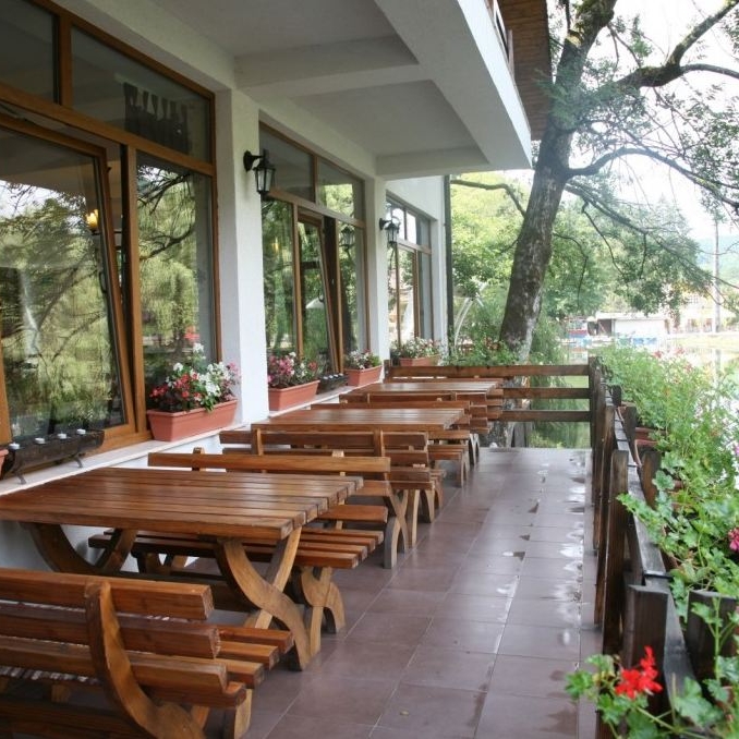 Imagini Restaurant Lacul Linistit