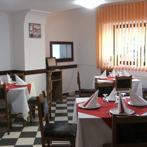 Imagini Restaurant Ialomicioara