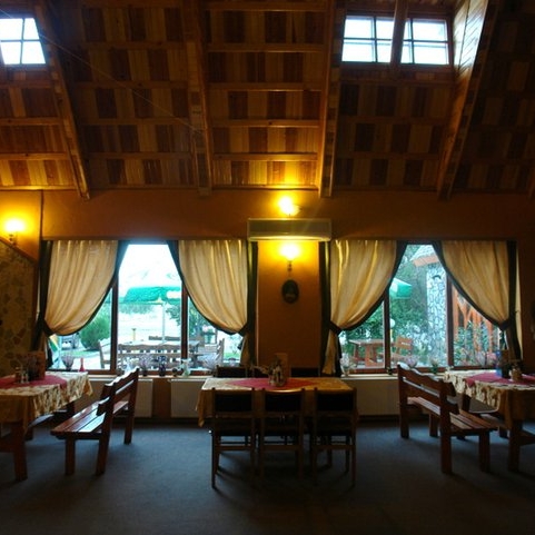 Imagini Restaurant Hanul Vânătorilor