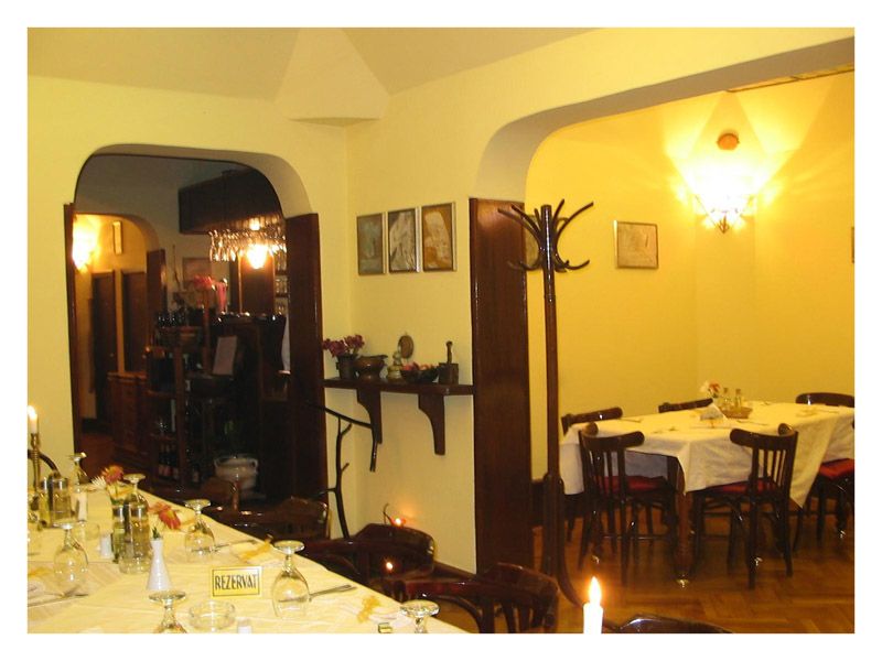 Imagini Restaurant Livada Cu Visini