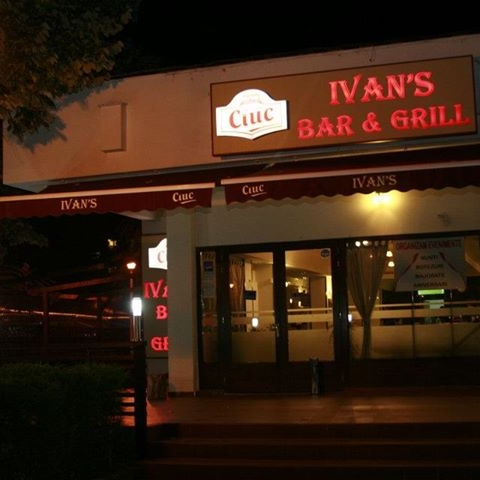 Imagini Restaurant Ivans Bar & Grill