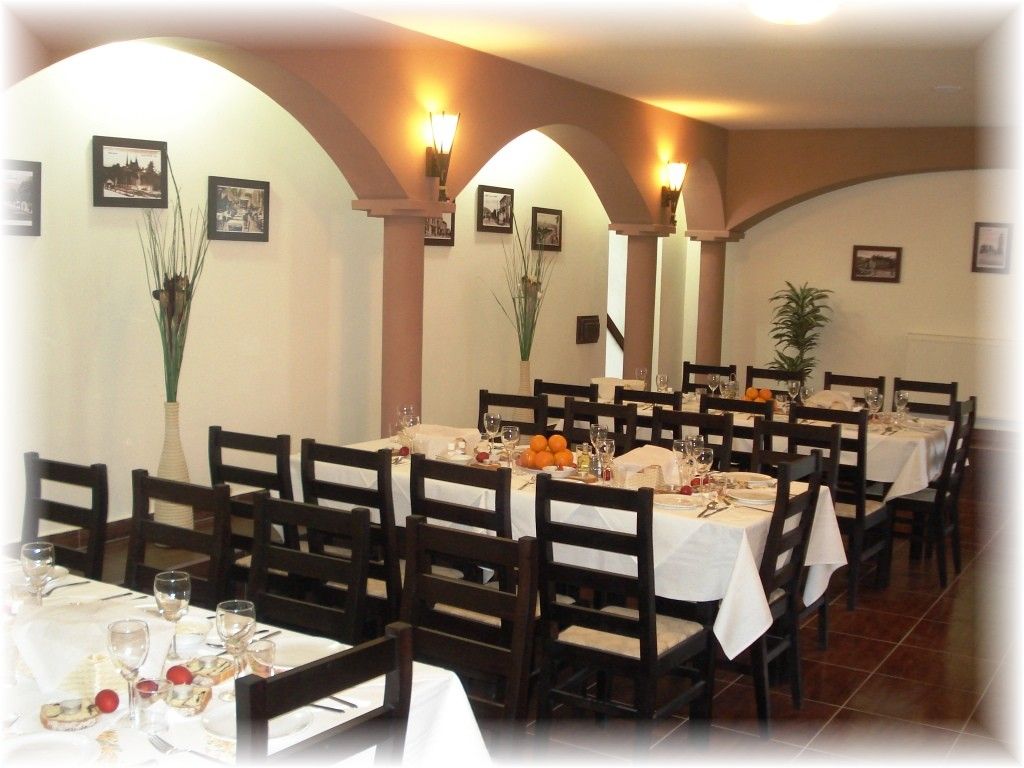 Imagini Restaurant La Taverna