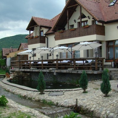 Restaurant Conacul Dintre Râuri