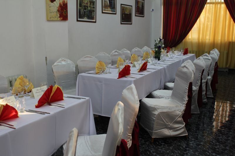 Imagini Restaurant Casa cu brazi