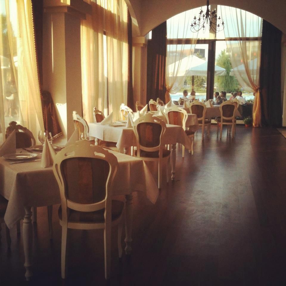 Imagini Restaurant Boltile Domnesti