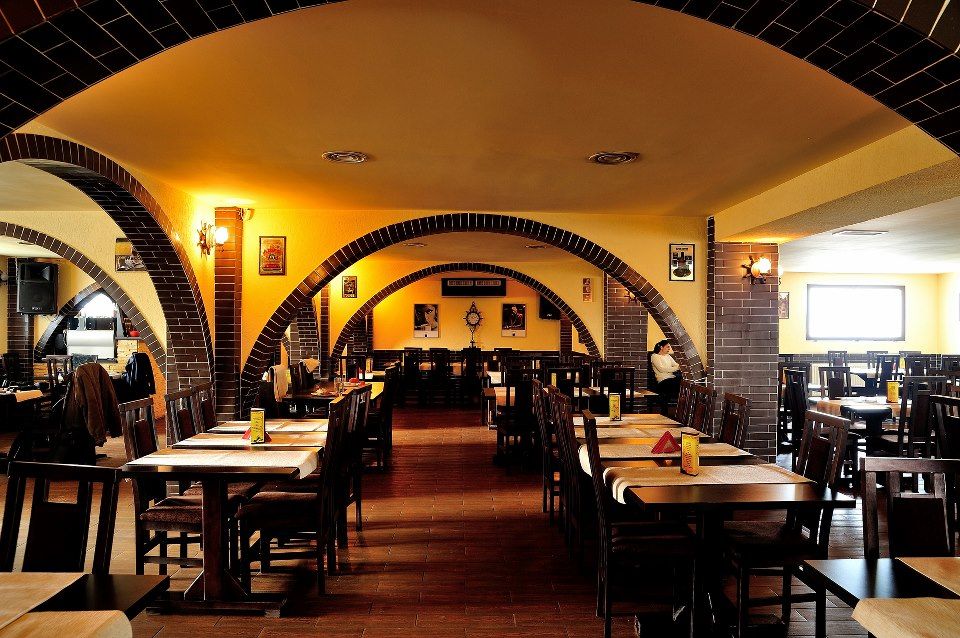 Imagini Restaurant Miraj Pub