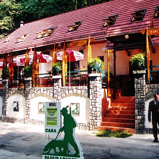 Imagini Restaurant Casa Pădurarului