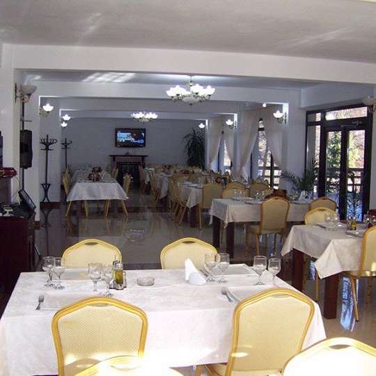 Imagini Restaurant Valea Sipotului