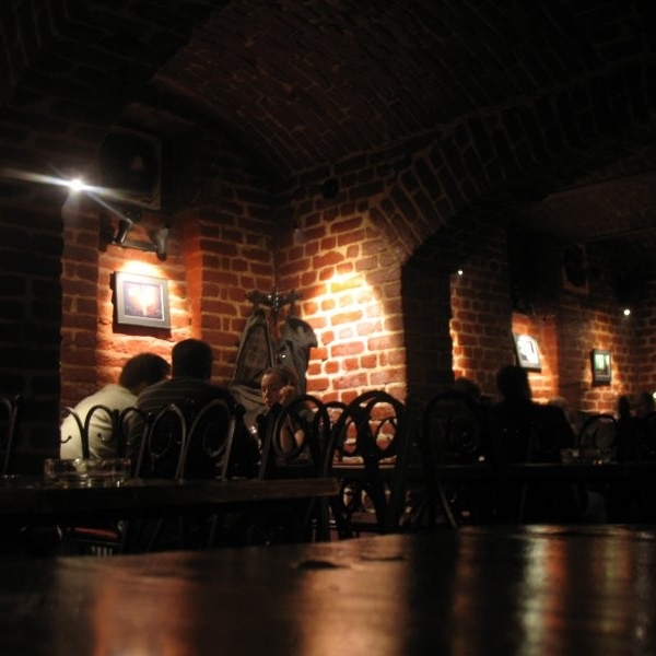 Imagini Bar/Pub Pe Baricade