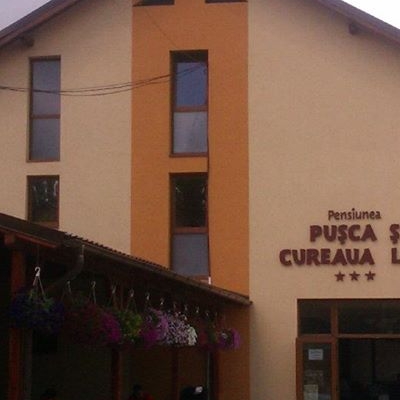 Restaurant Pusca Si Cureaua Lata