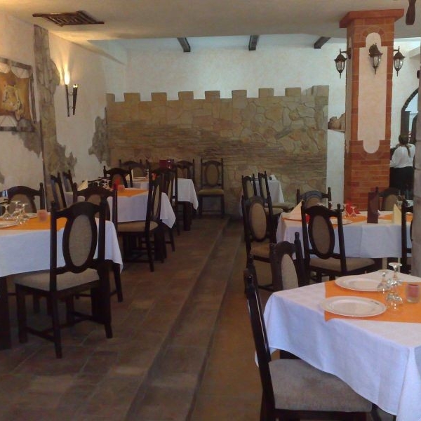 Imagini Restaurant La Cetate