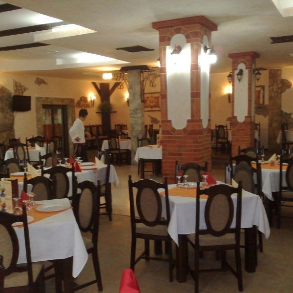Imagini Restaurant La Cetate