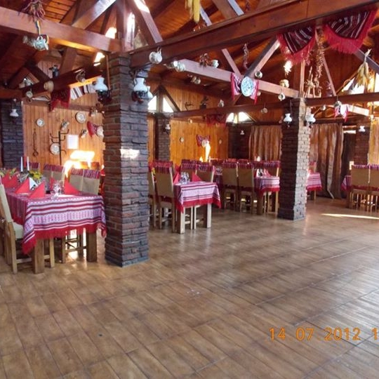 Imagini Restaurant Coliba Romaneasca