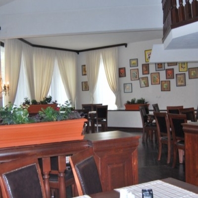 Restaurant Taverna Coroana Sarbeasca foto 1