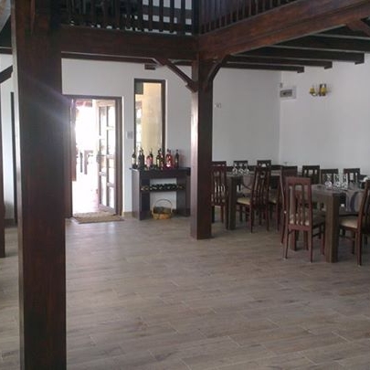 Imagini Restaurant Taverna Domnească