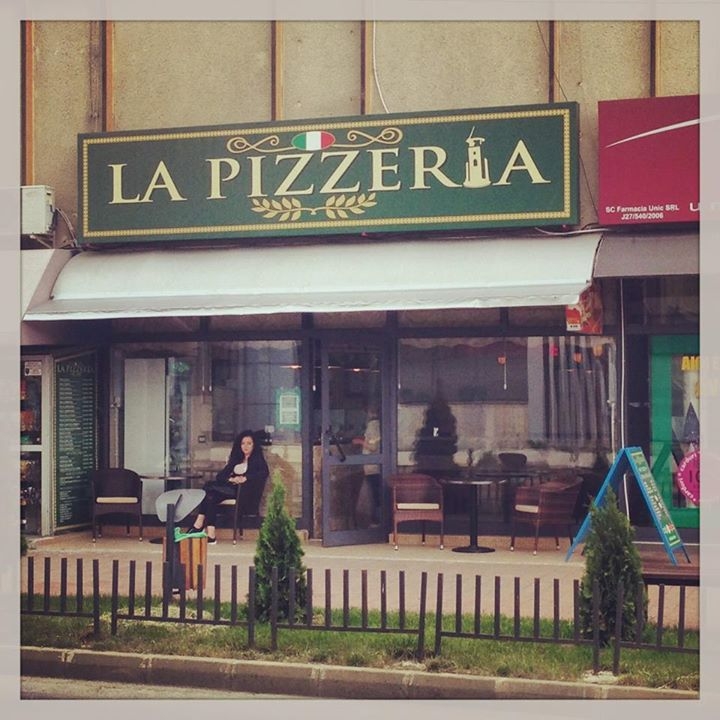 Imagini Pizzerie La Pizzeria