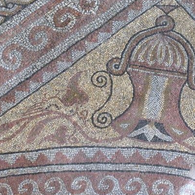  Edificiul Roman cu Mozaic