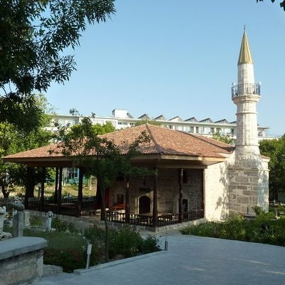  Moscheea Esmahan Sultan