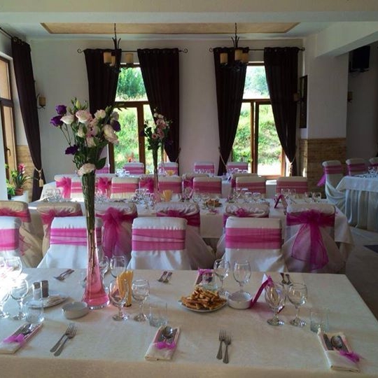 Imagini Restaurant Subcetate