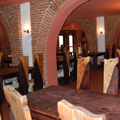 Imagini Restaurant Taverna Lupilor