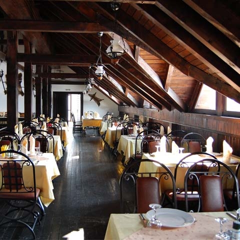 Imagini Restaurant Taverna Lupilor