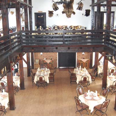 Restaurant Taverna Lupilor foto 1