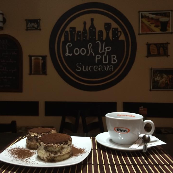 Imagini Restaurant Look Up