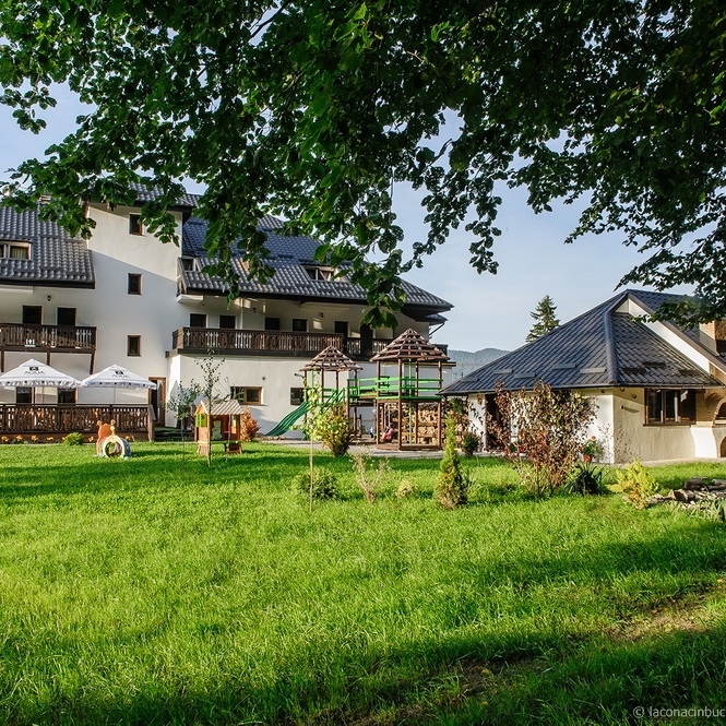 Imagini Restaurant La Conac in Bucovina