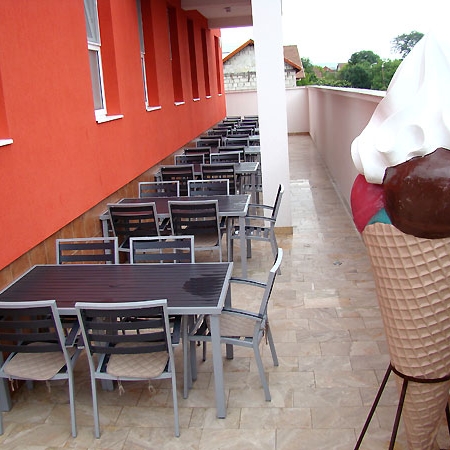 Imagini Restaurant Dealul Florilor