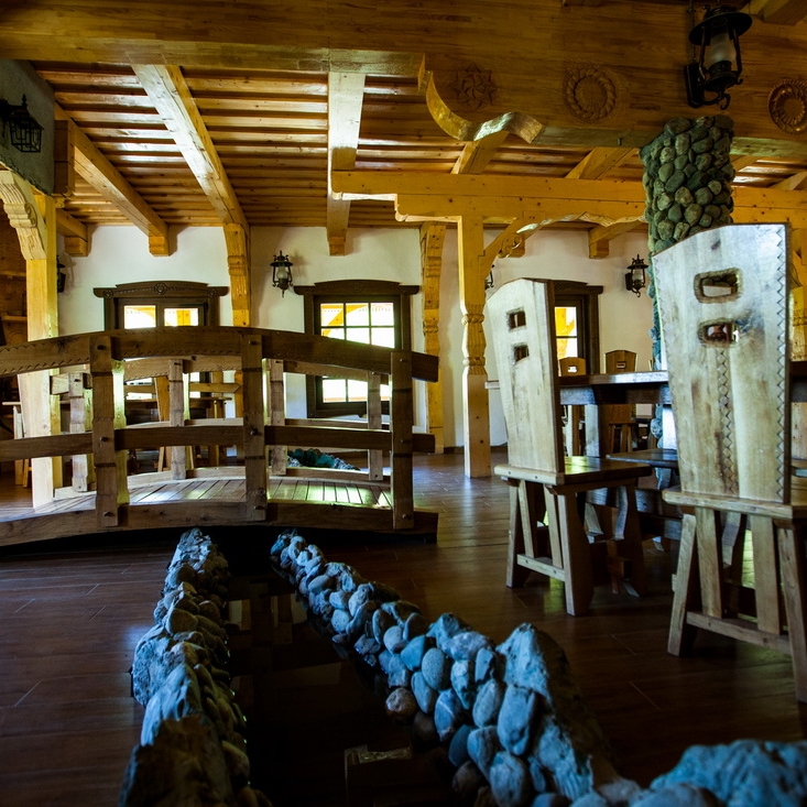 Imagini Restaurant Conacul Drahneilor