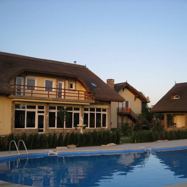 Imagini Restaurant Puf si Stuf