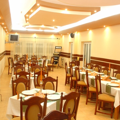 Restaurant Floare de Colti foto 0