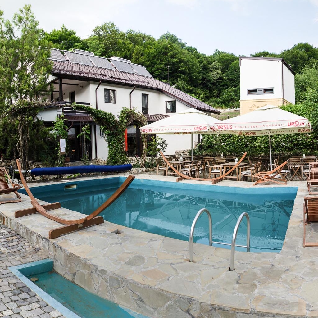 Imagini Restaurant Tara Luanei