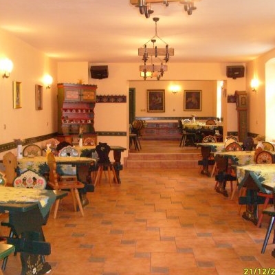 Restaurant Sub Cetate foto 0