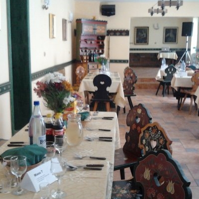 Restaurant Sub Cetate foto 1