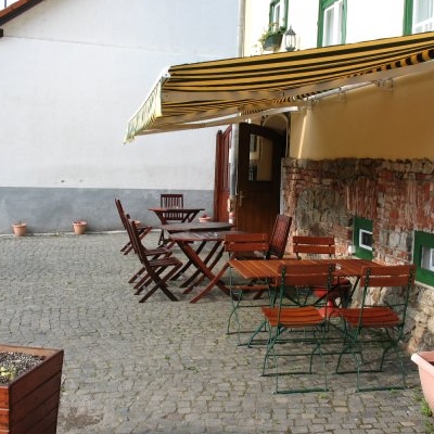 Restaurant Sub Cetate