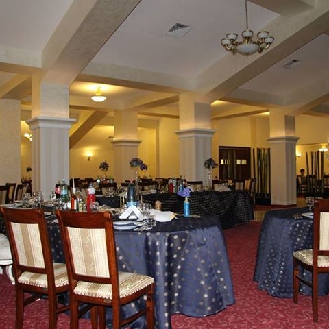 Imagini Sala Evenimente Salon du Parc