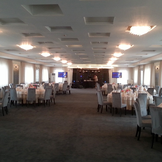 Imagini Sala Evenimente Royal Horse