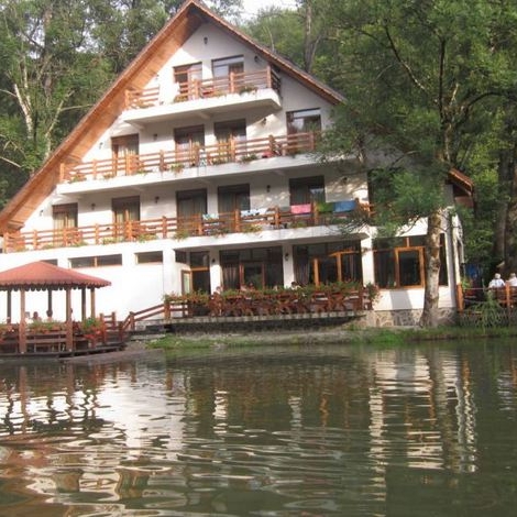 Imagini Restaurant Lacul Linistit