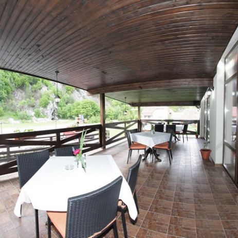 Imagini Restaurant Carpathia