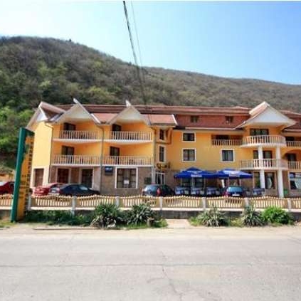 Imagini Restaurant Trandafirul Galben