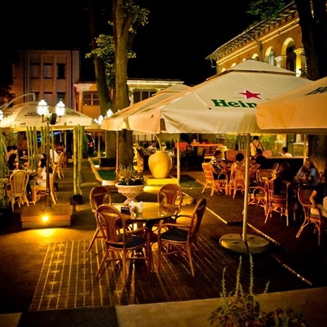 Imagini Restaurant Teatris