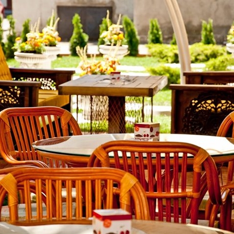 Imagini Restaurant Teatris