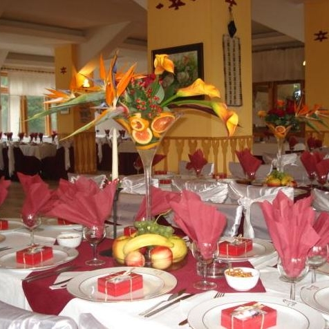 Imagini Restaurant Casa cu Tei