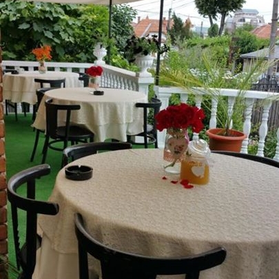 Imagini Bistro Bliss Cafe Shabby Chic