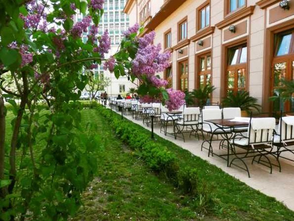 Imagini Sala Evenimente Caredy Luxury Ballroom